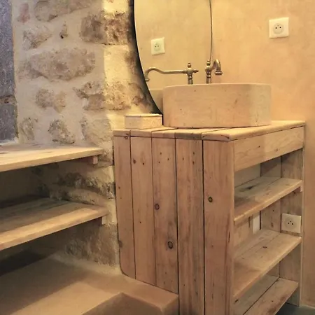 Renove Dans Le Chateau Des Tours