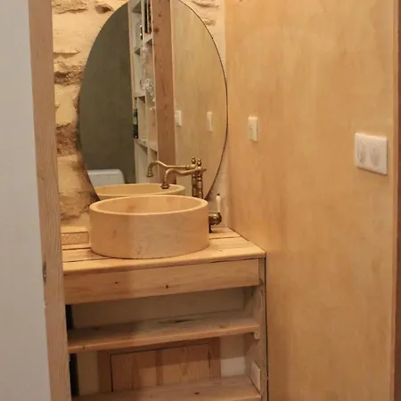 Renove Dans Le Chateau Des Tours شقة