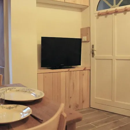 Renove Dans Le Chateau Des Tours Lissieu